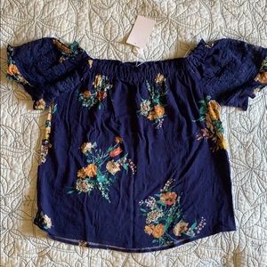 Cute crop top! Never been worn!